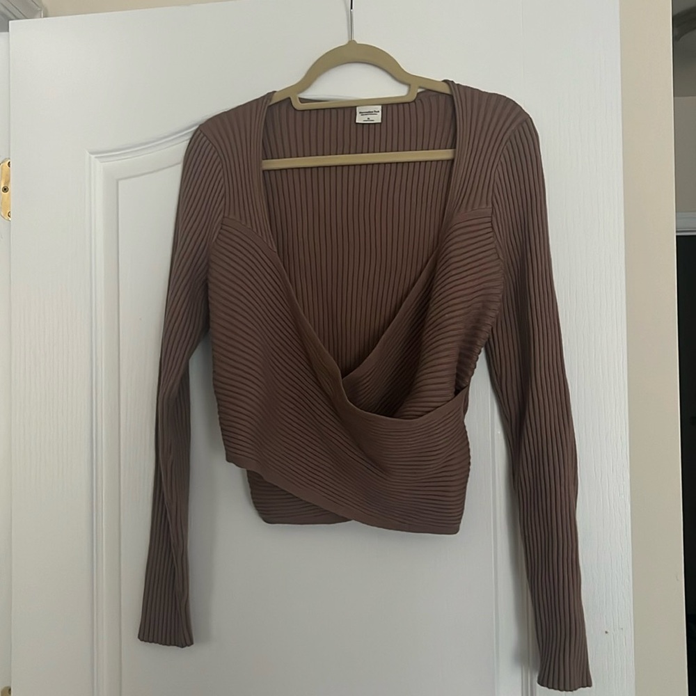 Abercrombie & Fitch wrap sweater